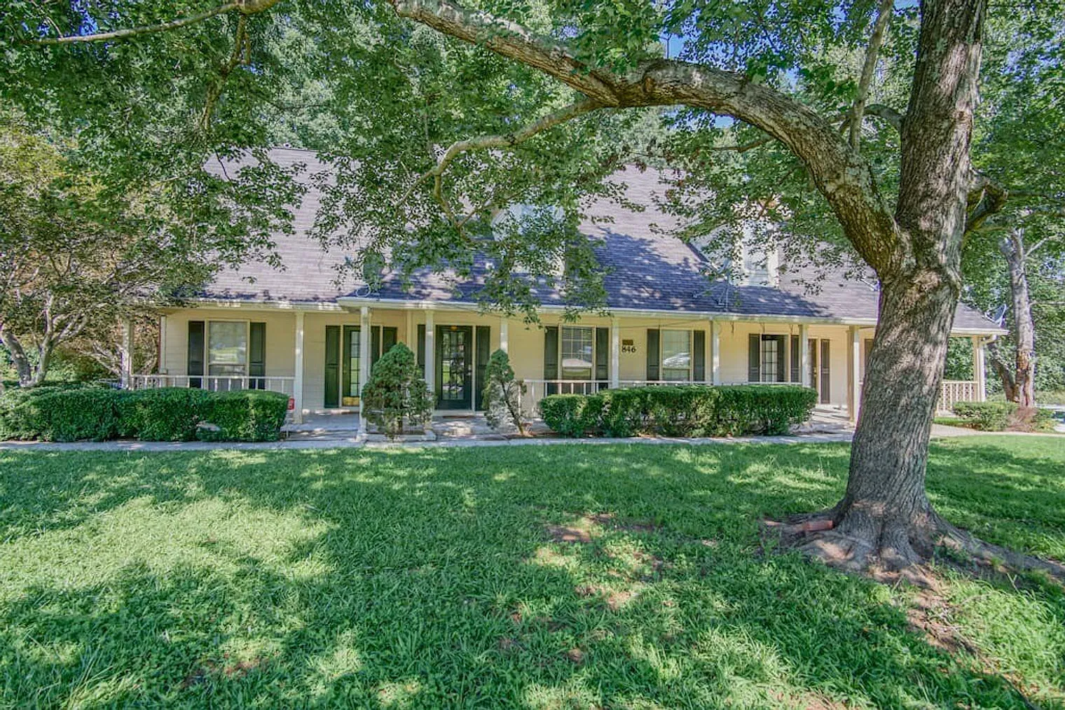 2 bed, 2.0 bath, 1732 sqft, $2,619 — Photo 2