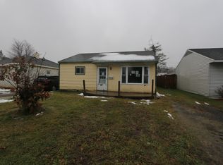 902 E 8th Ave, Sault Sainte Marie, MI 49783