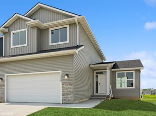 2908 Yordi Dr, Norwalk, IA 50211