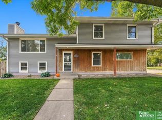 5604 S 111th St, Omaha, NE 68137