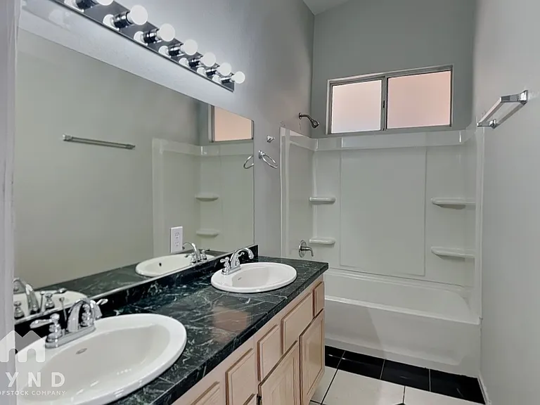 6602 Elk Creek Ln — Photo 12