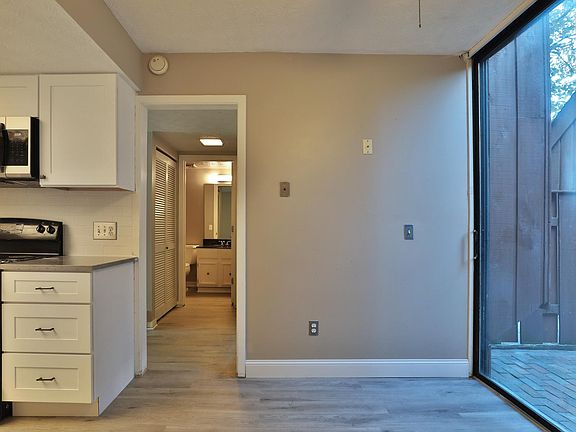 3rd image of 4953 Wintersong Ln #10