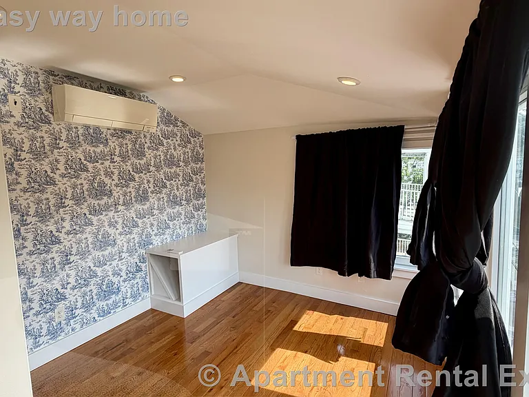 9 Ashland St — Photo 9