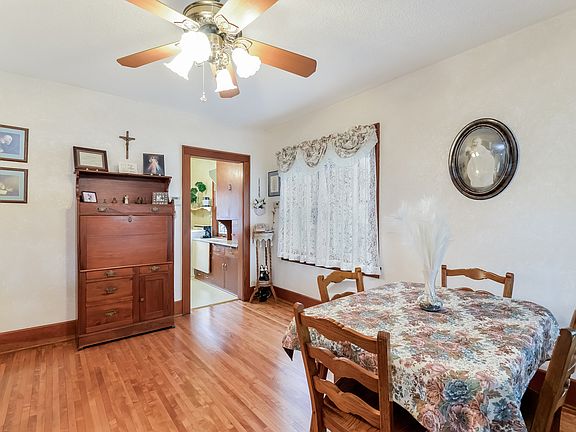 5th image of 1406 Snelling Ave N