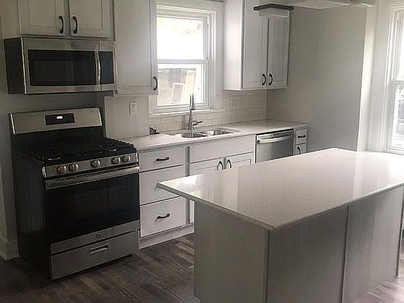 Kitchen With Granite counter