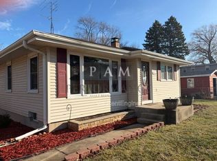 9229 27th Ave, Kenosha, WI 53143