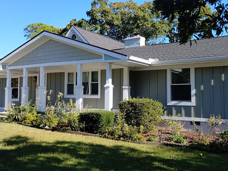710 Yucca Ave — Photo 2
