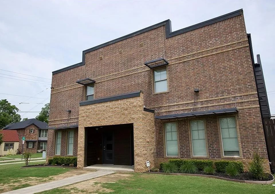 1st image of 701 Jenkins Ave