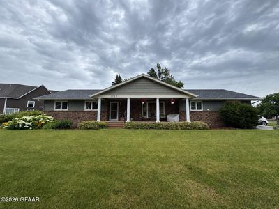 1726 S 35th St, Grand Forks, ND, 58201