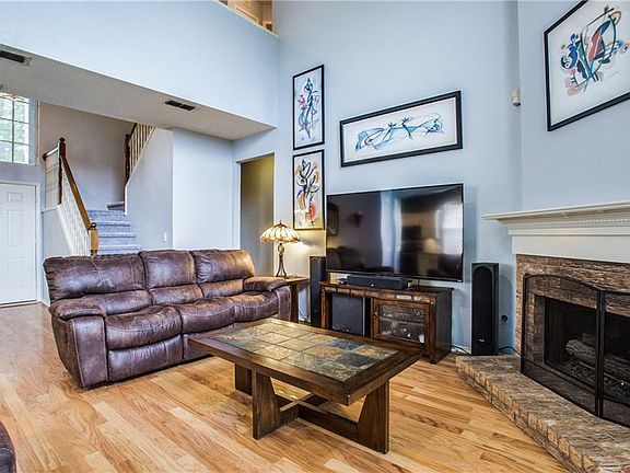 4th image of 2209 Arbor Chase Cir