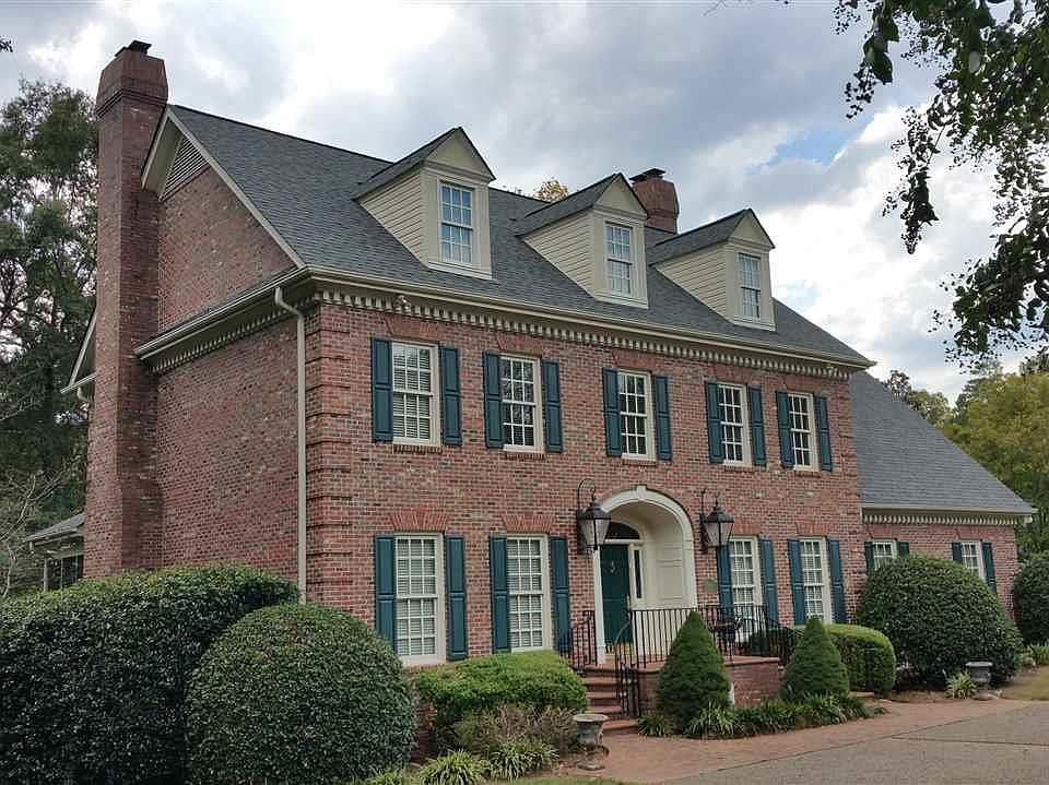 1st image of 104 Valley Oak Dr