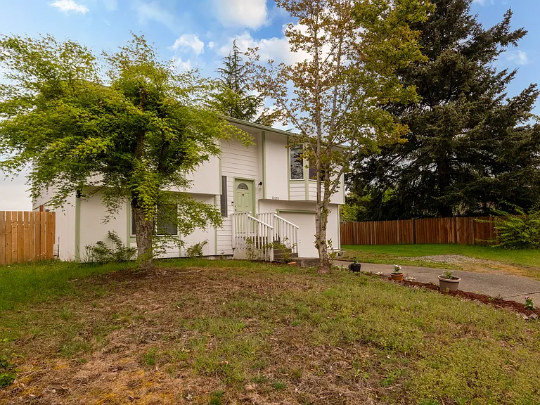 12638 SE 210th Ct — Photo 21