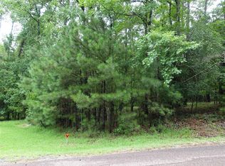 42 S Royale Greens Dr, Coldspring, TX 77331