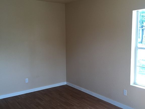 3rd image of 526 San Angelo