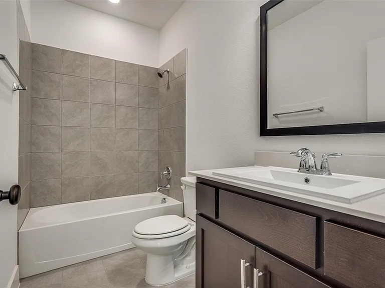 5411 Grand Ave — Photo 21