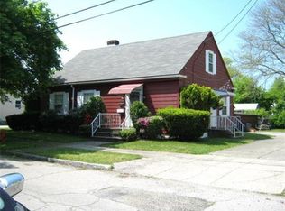 101 Moss St, New Bedford, MA 02744
