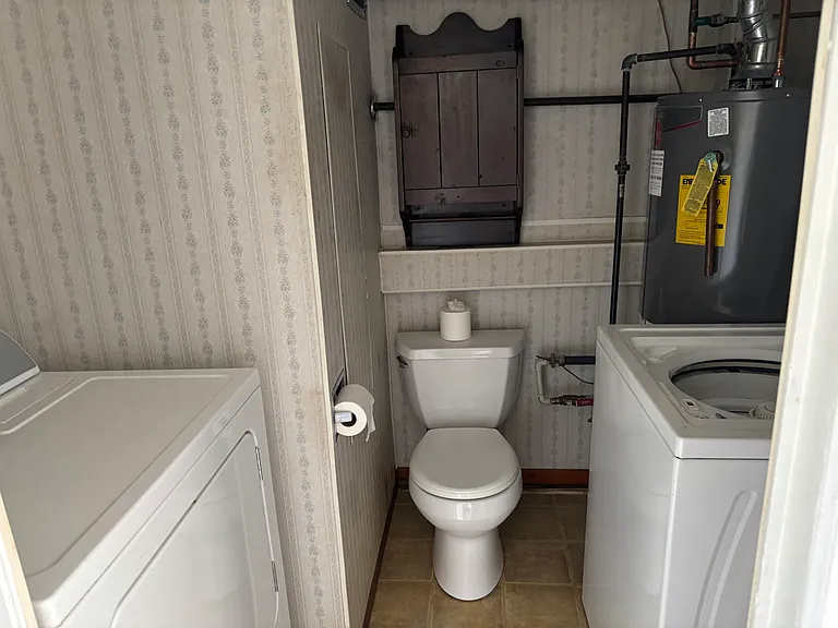 2304 Maxwellton Rd — Photo 3