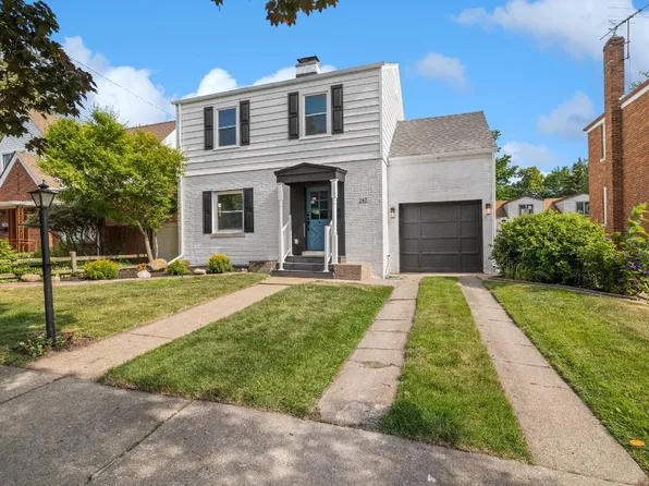 247 Fairbanks Pl, Munster, IN 46321