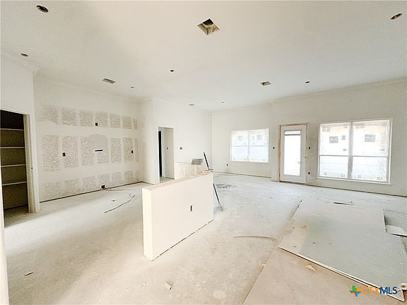 3rd image of 1400 Red Rock Rd