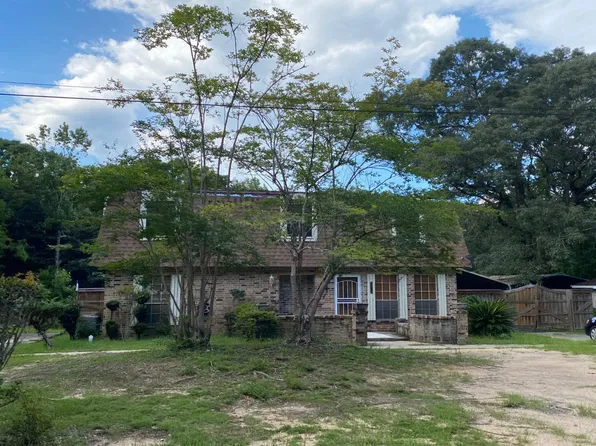 5912 Theles Dr, Mobile, AL 36693