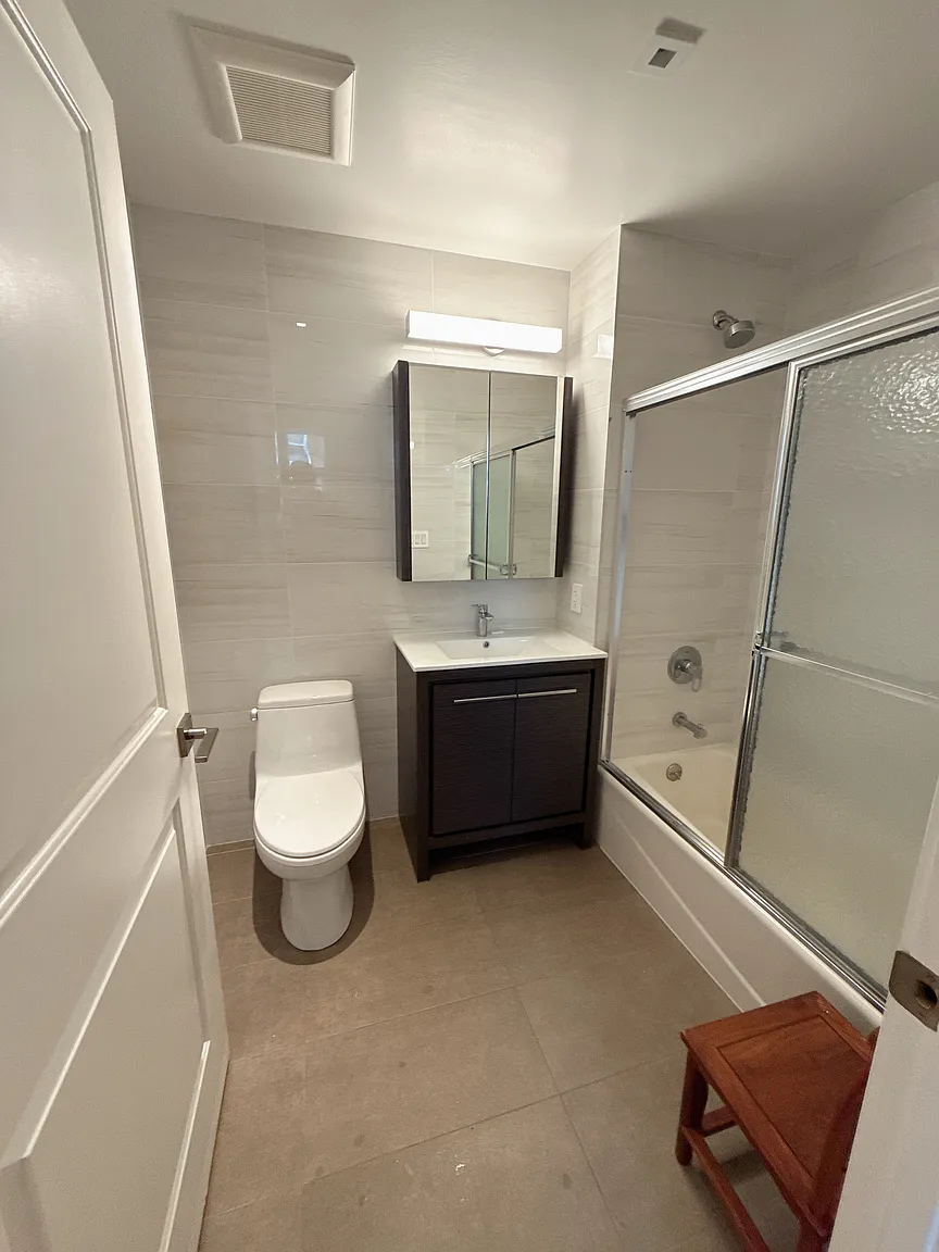 4223 Parsons Blvd #2 photo 1