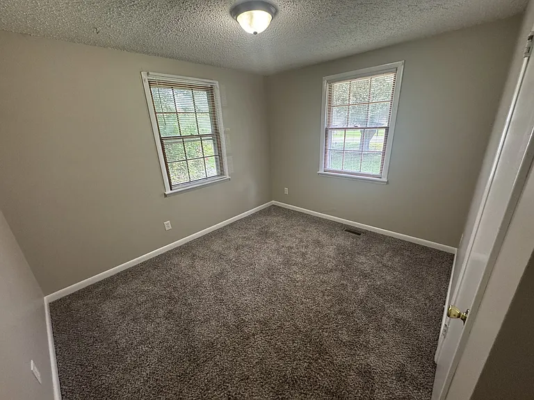 104 Noel Ln — Photo 7