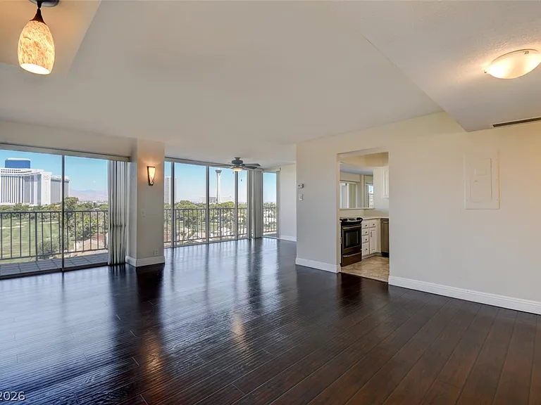 3111 Bel Air Dr #8E — Photo 7