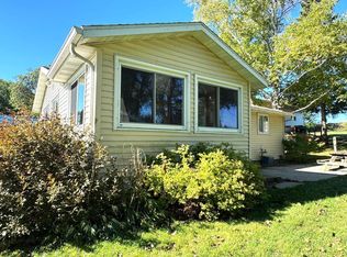 N9384 Idle Hour Dr, Randolph, WI 53956