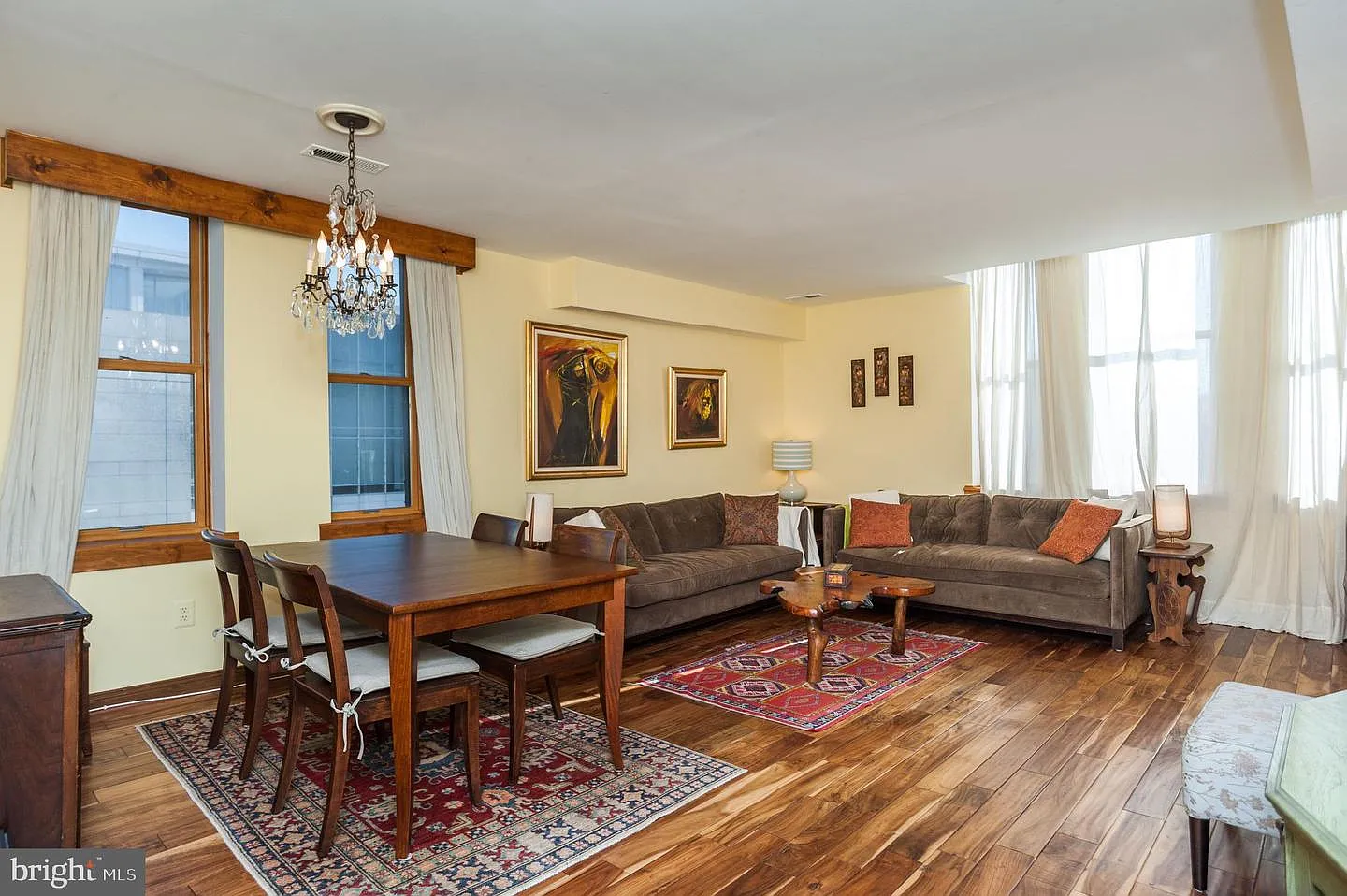 2 bed, 1217 sqft, $3,100 — Photo 3