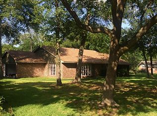 406 Rolling Wood Rd, Baytown, TX 77520