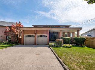 15 Westroyal Rd, Toronto, ON M9P 2C4