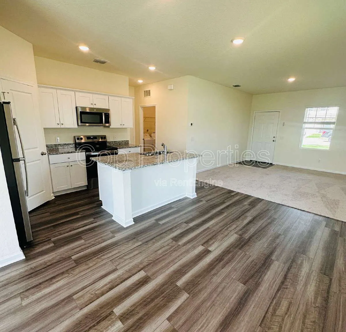3 bed, 2.0 bath, 1415 sqft, $1,695 — Photo 3