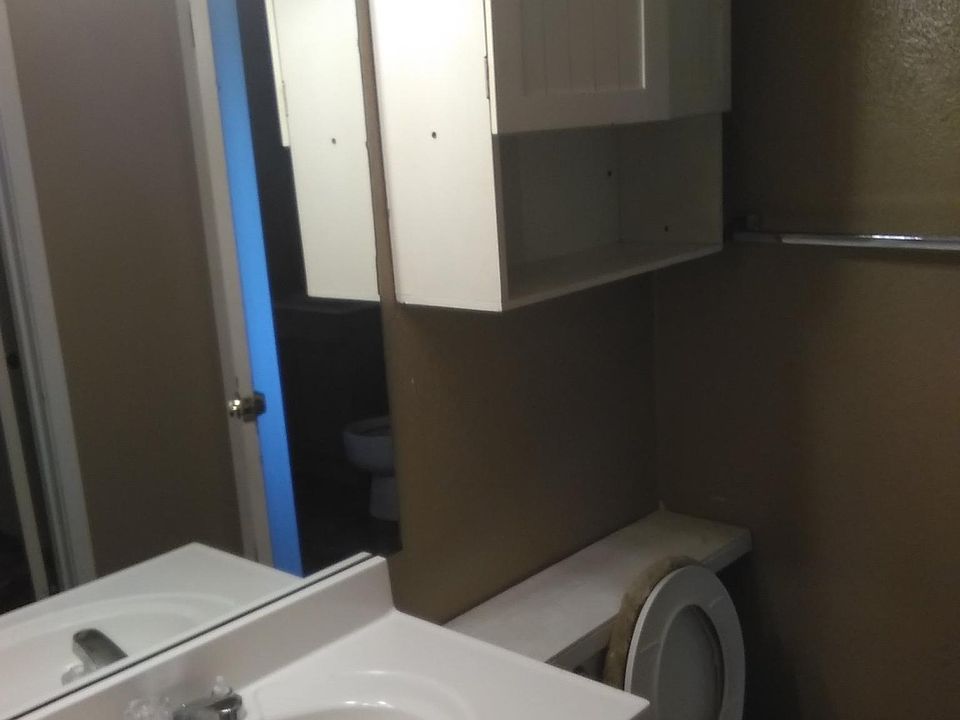 2nd image of 4685 Jancar Dr