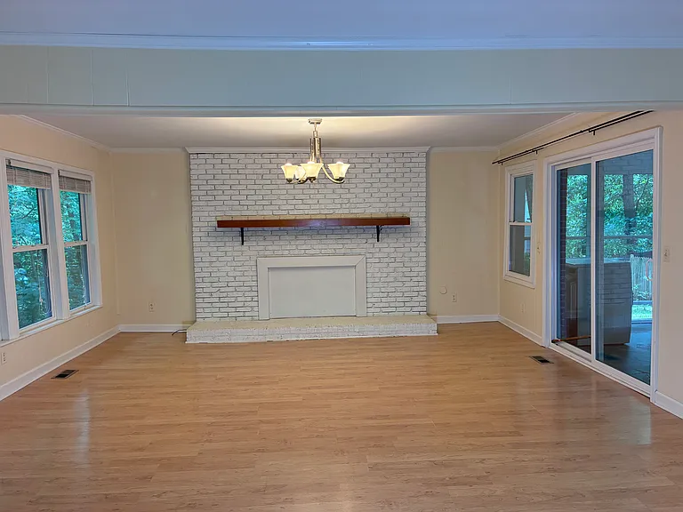 3649 Pine View Cir — Photo 5