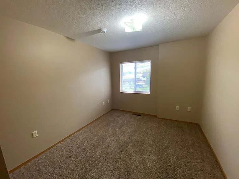 Quail Hollow Townhomes — Photo 6