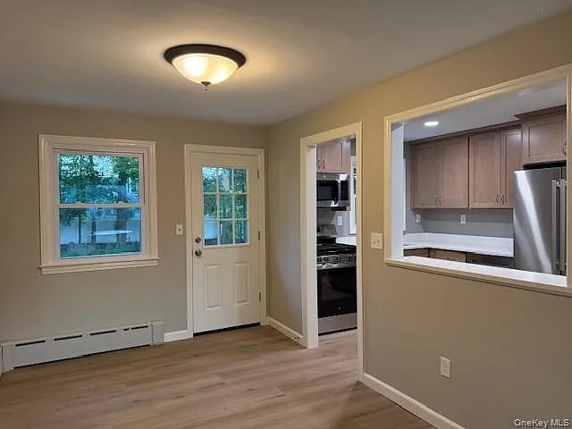 75 Hillside Ave — Photo 6