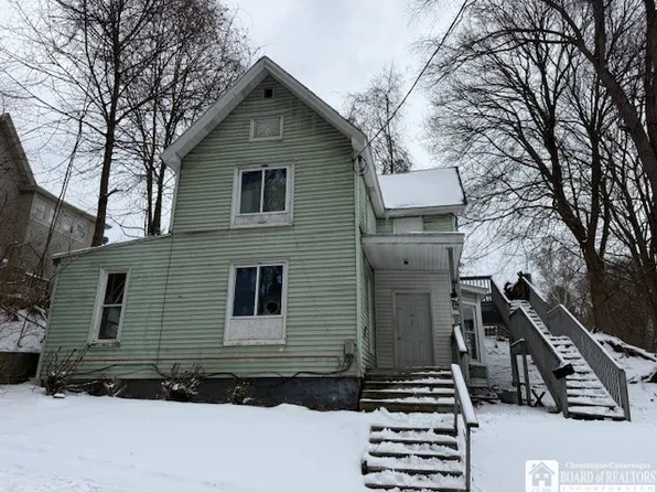 438 Winsor St, Jamestown, NY 14701