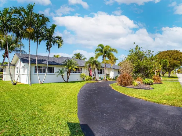 17550 SW 93rd Ave, Palmetto Bay, FL 33157