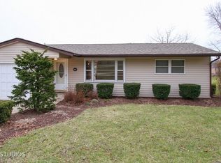 919 Ringwood Rd, McHenry, IL 60051