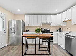 1765 Swann St NW APT 3, Washington, DC 20009