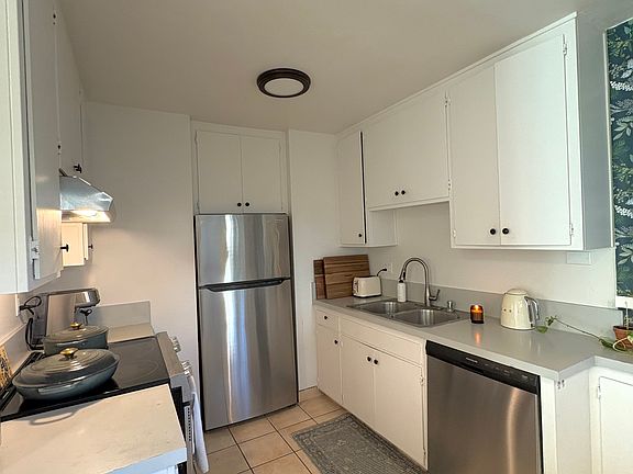 2nd image of 1746 Oliver Ave
