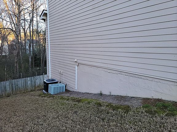 3rd image of 157 Creek Front Way