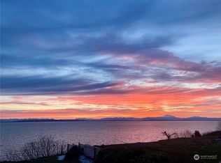 222 Elizabeth Dr, Pt Roberts, WA 98281