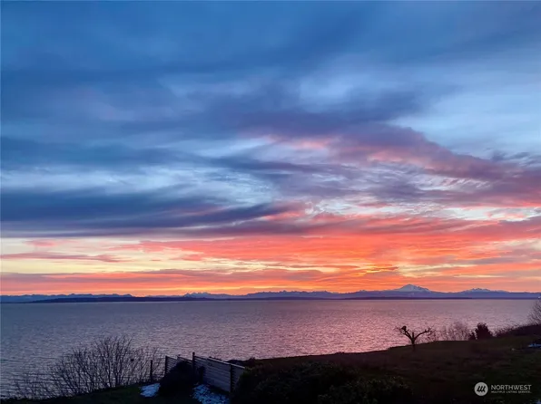 222 Elizabeth Drive, Point Roberts, WA 98281
