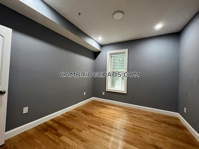 341 Cambridge St #3 — Photo 4