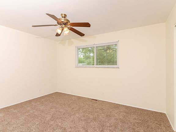 5th image of 1550 Loveland Dr