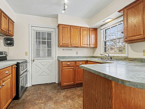 5th image of 113 Doverdale Ln