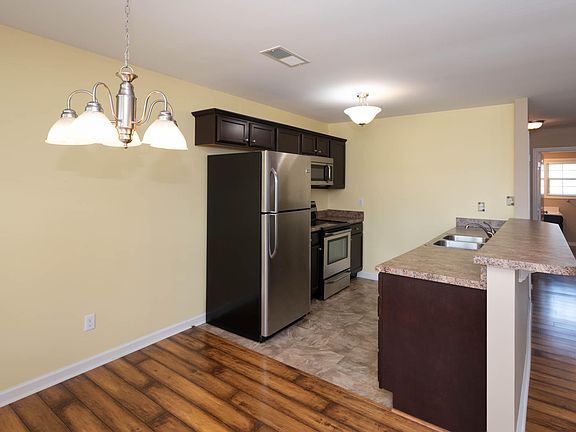 5th image of 529 Cady Dr