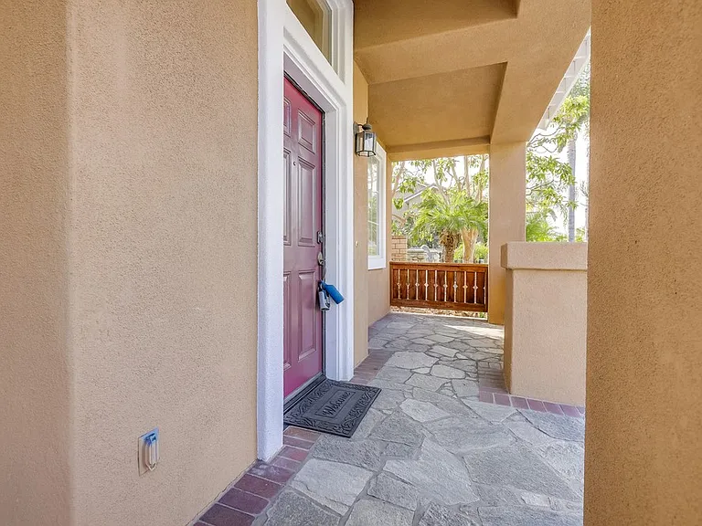 14656 Acacia St — Photo 7