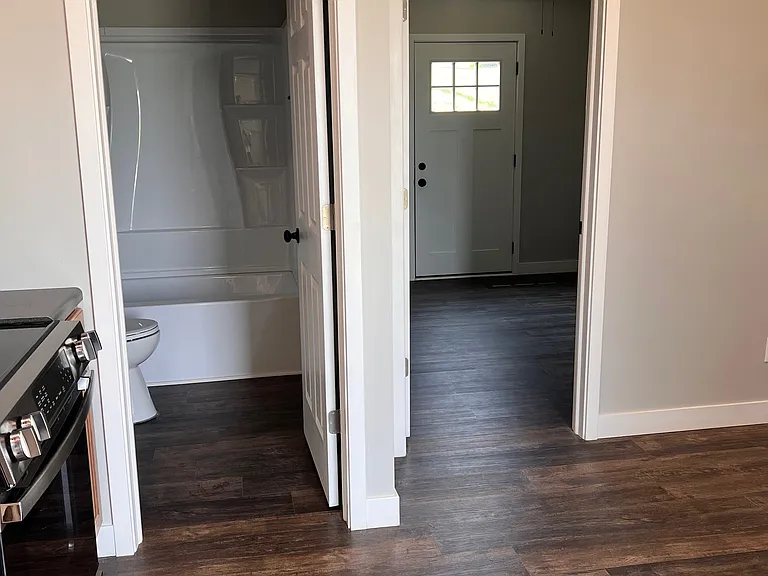 109 N Monroe St #B — Photo 12
